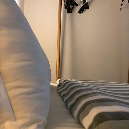 City Center Cute And Comfy Apartment - Ajia Apartments Тирана Екстер'єр фото