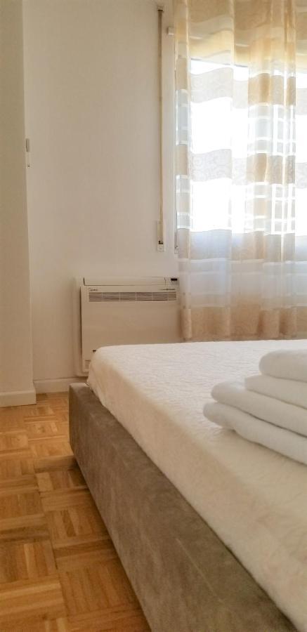 City Center Cute And Comfy Apartment - Ajia Apartments Тирана Екстер'єр фото