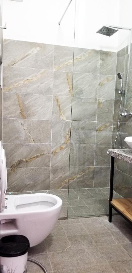 City Center Cute And Comfy Apartment - Ajia Apartments Тирана Екстер'єр фото