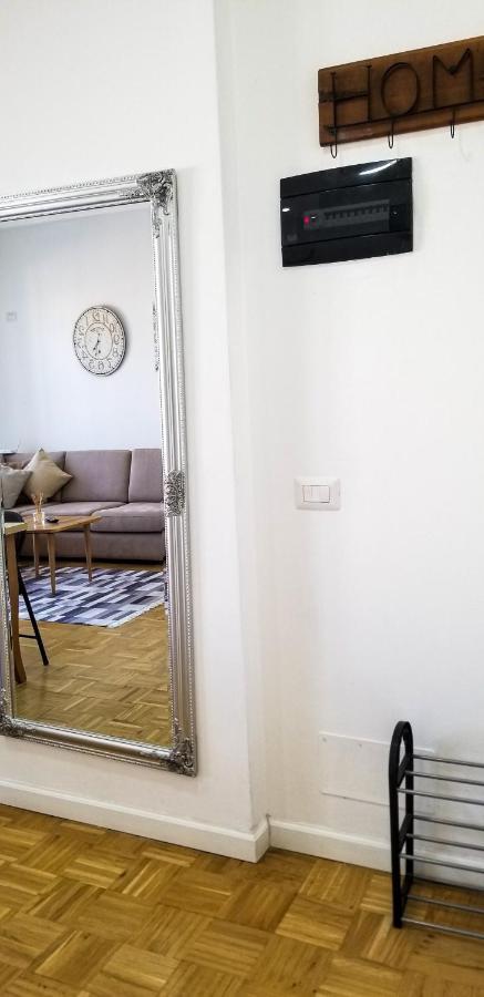 City Center Cute And Comfy Apartment - Ajia Apartments Тирана Екстер'єр фото
