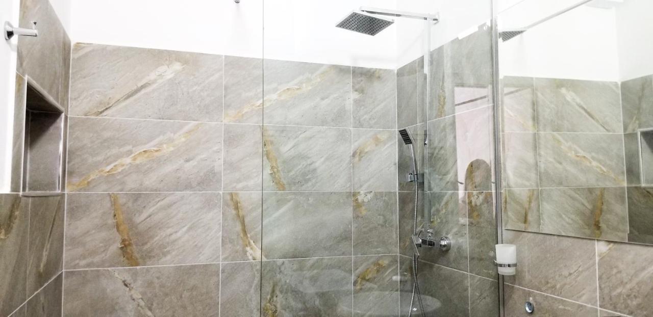City Center Cute And Comfy Apartment - Ajia Apartments Тирана Екстер'єр фото