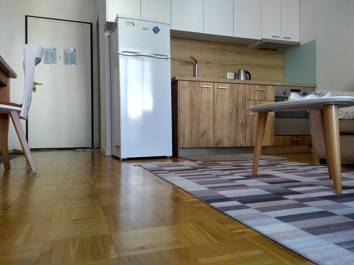 City Center Cute And Comfy Apartment - Ajia Apartments Тирана Екстер'єр фото